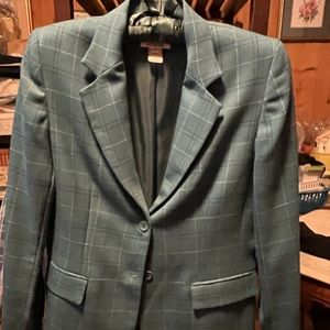Pendleton jacket.  Never worn.  True color is in second picture with price tag